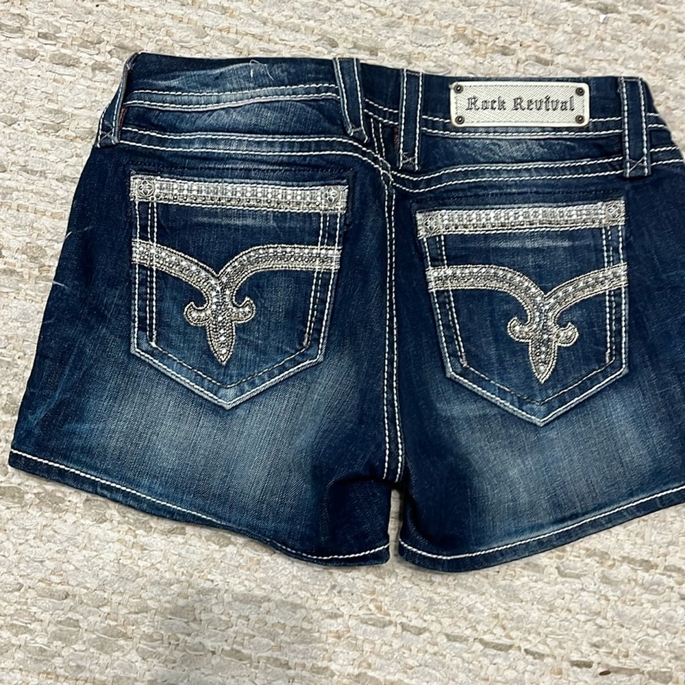 Never worn Rock Revival shorts